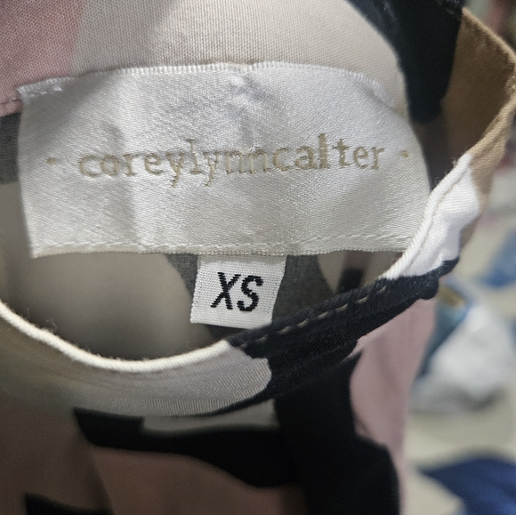 Anthropolgie Abstract Print Wide Leg Pants - Picture 7 of 7